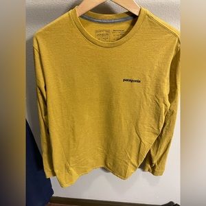 Patagonia long sleeve responsibili-tee Medium, yellow